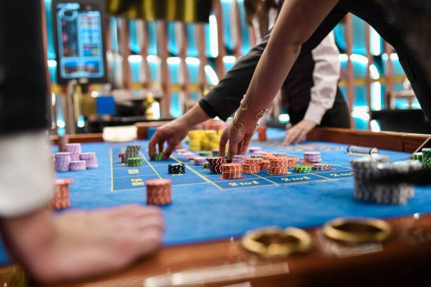 kepritoto platform interface showing football markets, live-dealer tables, and slot games